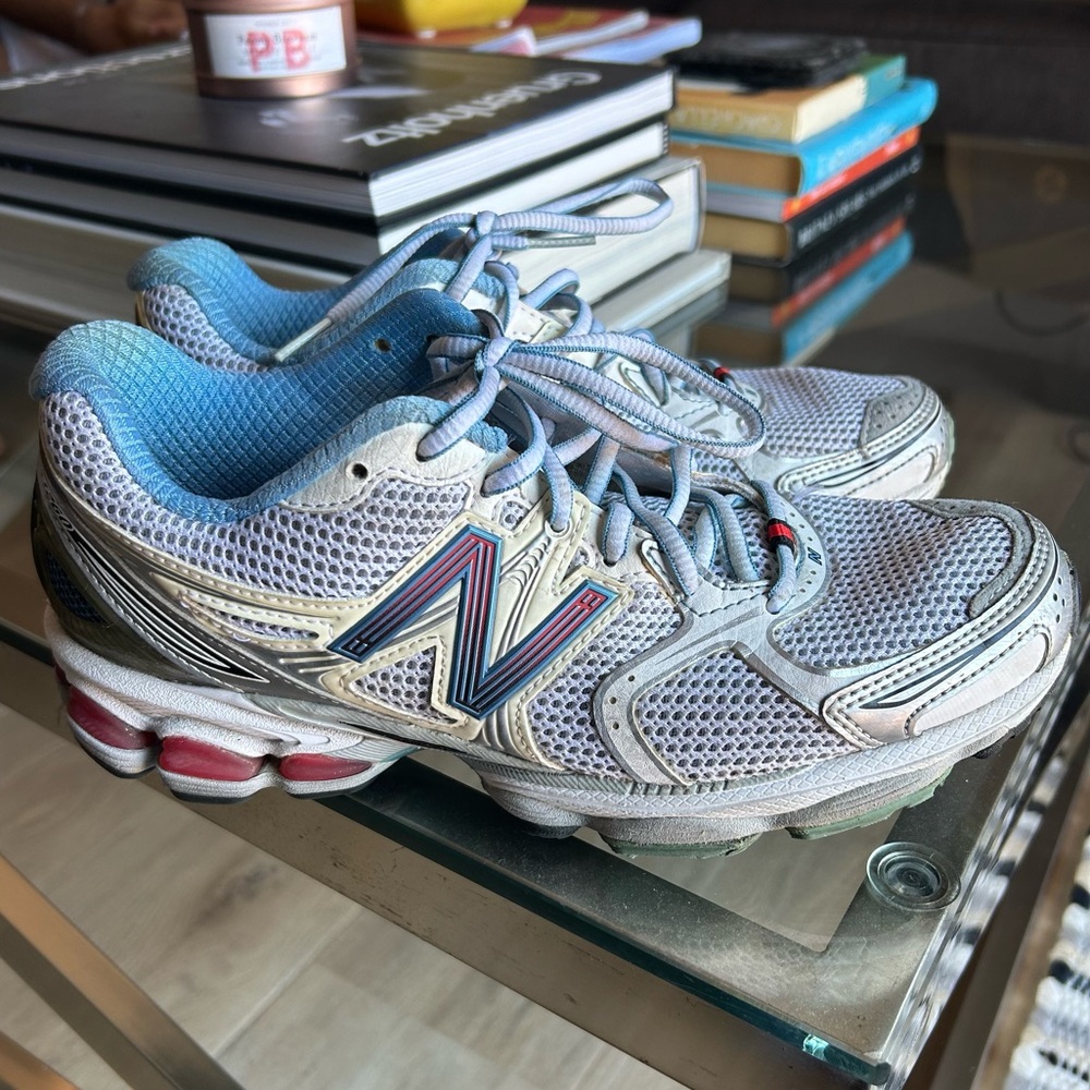 Women’s New Balance 1260 Discontinued Running Sneakers